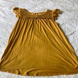 Old Navy blouse (Mustard) size girls XL